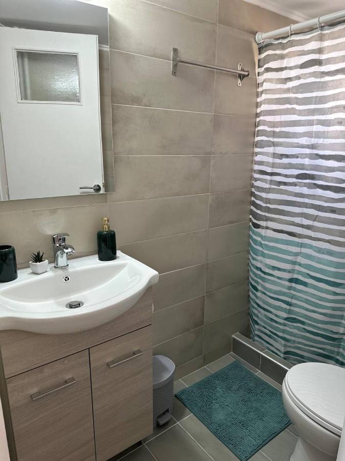 Apartment Alimos Near The Sea Екстериор снимка