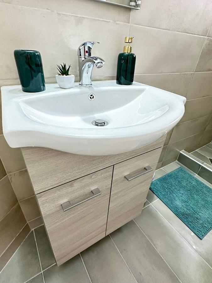 Apartment Alimos Near The Sea Екстериор снимка